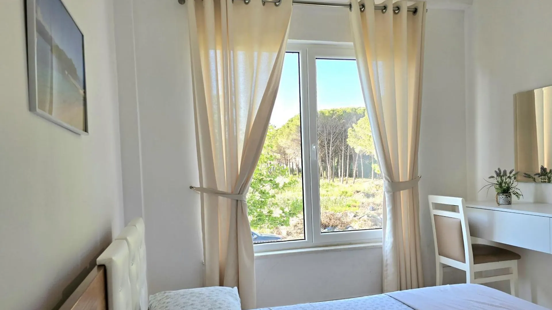 Sunny Beach Apartments - 091 Δυρράχιο 0*,  Αλβανία